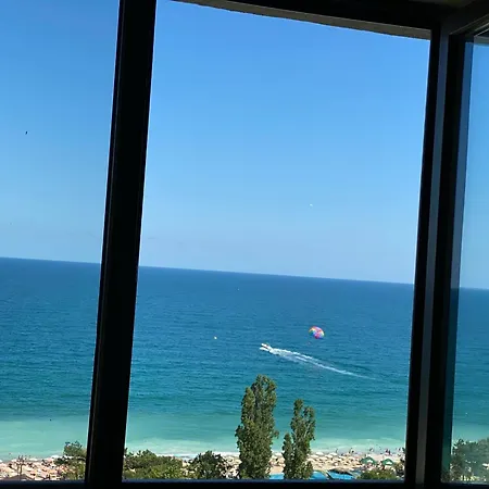 Spacious Seaview Apartments, 100m To The アパート ゴールデンサンド