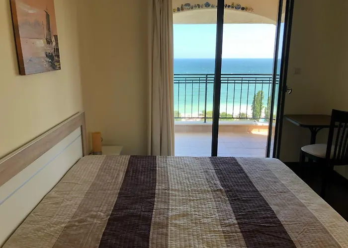 Lägenhet Spacious Seaview Apartments, 100m To The Golden Sands