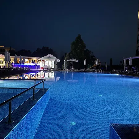 Spacious Seaview Apartments, 100m To The Apartament