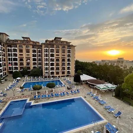 Spacious Seaview Apartments, 100m To The *