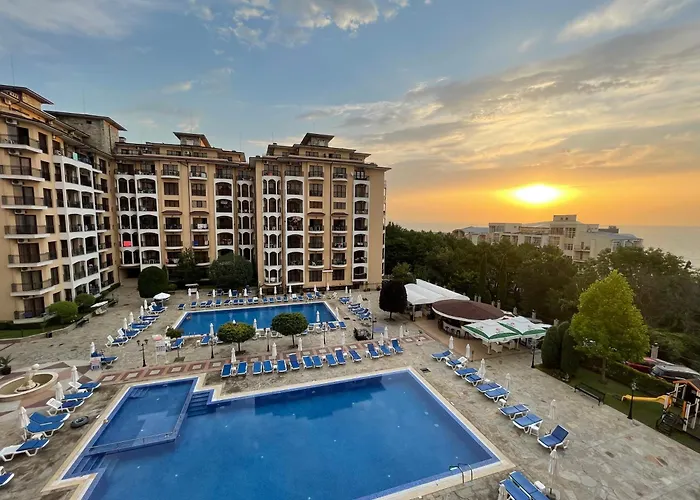 Spacious Seaview Apartments, 100m To The *