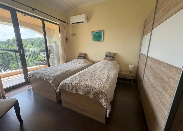 Spacious Seaview Apartments, 100m To The *